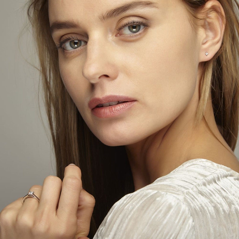 Zoe - Boucles d’oreilles puces